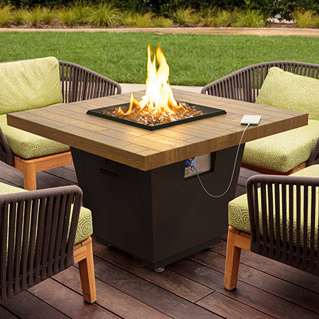 Compact design of the American Fyre Designs Cosmo Fire Table